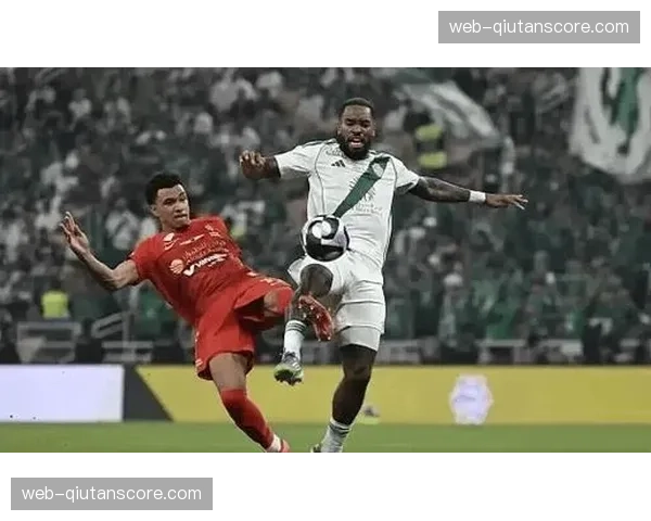 吉达国民4-2-3-1反击：中场拦截扎实且反击犀利快准的战术